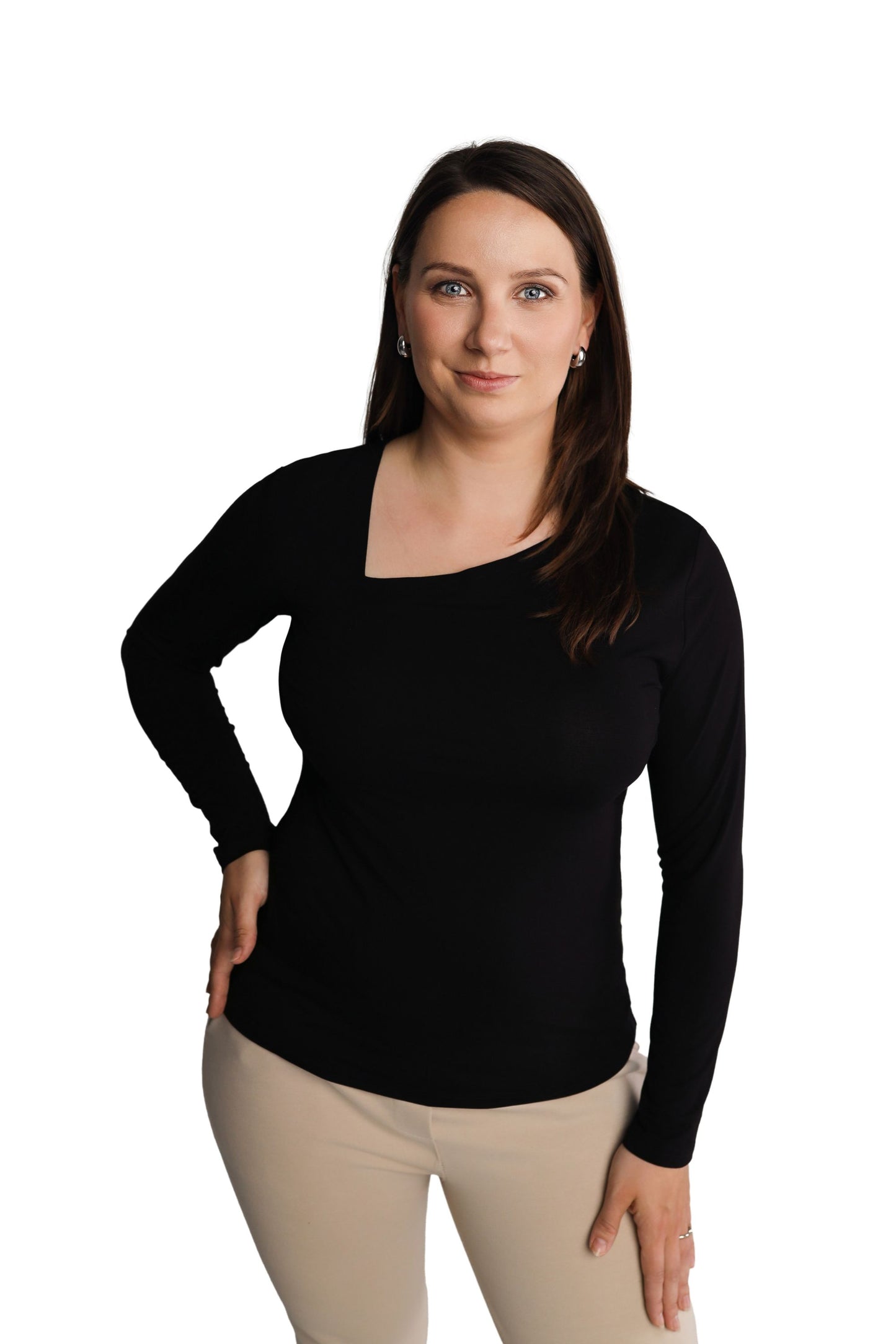 Bluzka Longsleeve z asymetrycznym dekoltem | LUVA | czarna